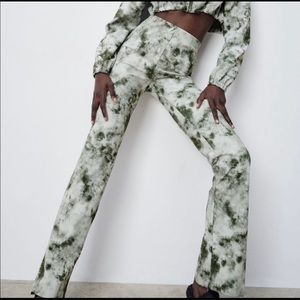 Zara Green and White Tie Dye Dress Pants